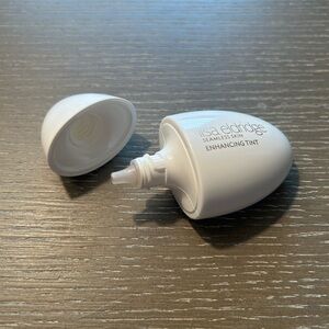 Lisa Eldridge Seamless Skin Tint - White